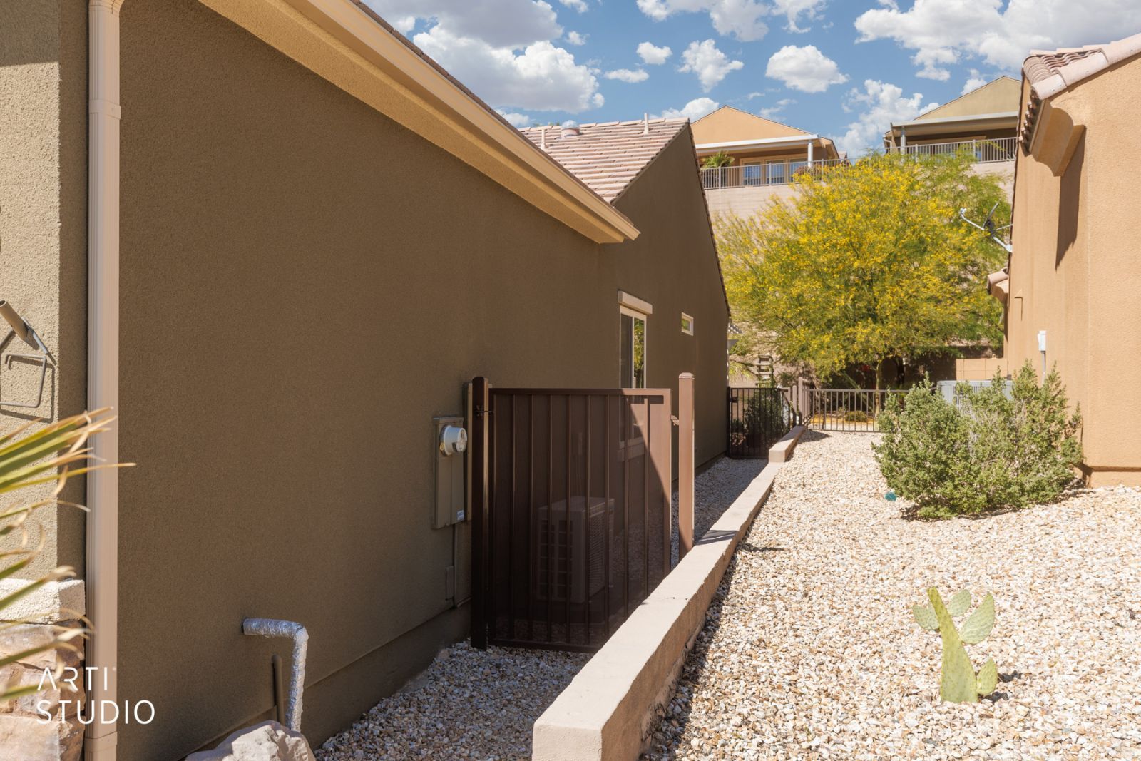 1029  Back Country Trl 