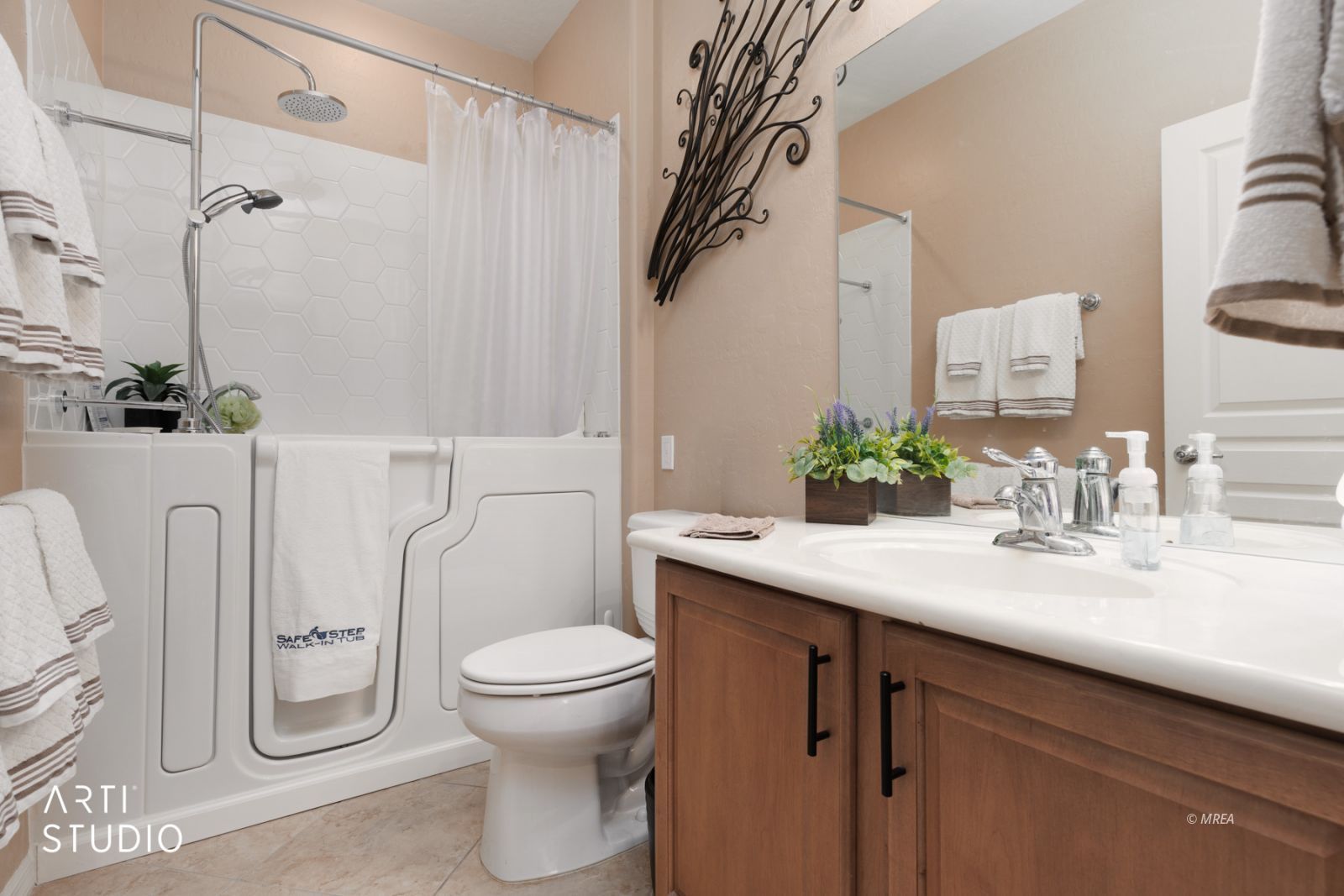 1029  Back Country Trl 