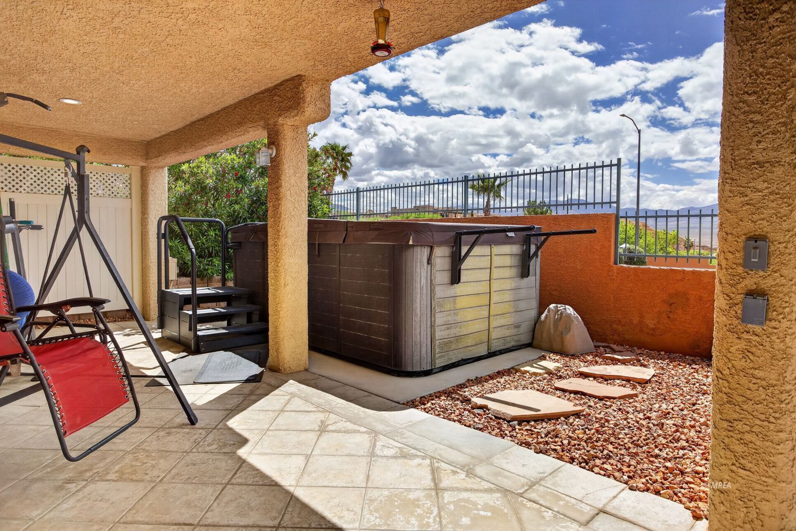 414  Crystal Canyon Dr