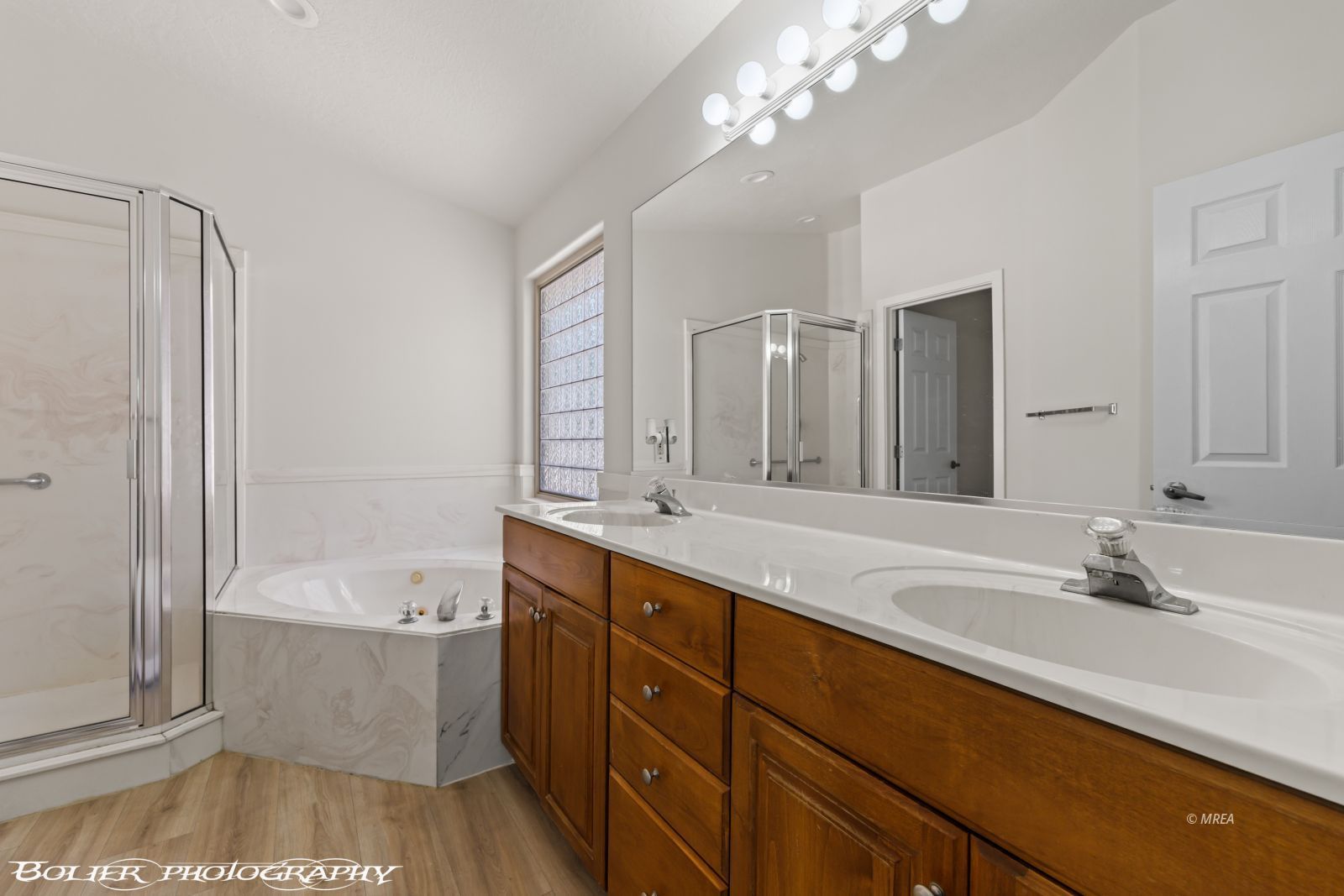 400  Paradise Pkwy  #113
