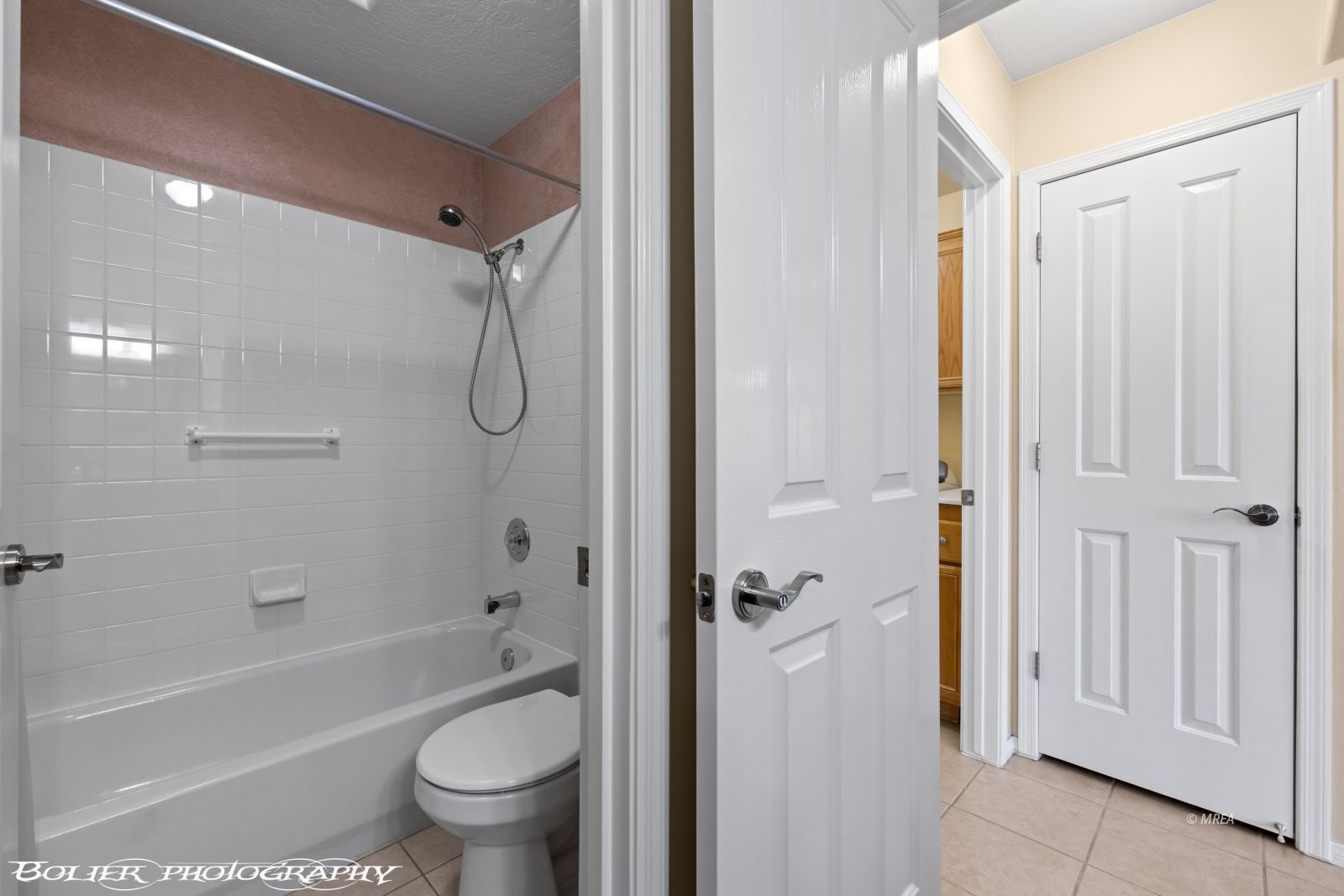 998  Opal St