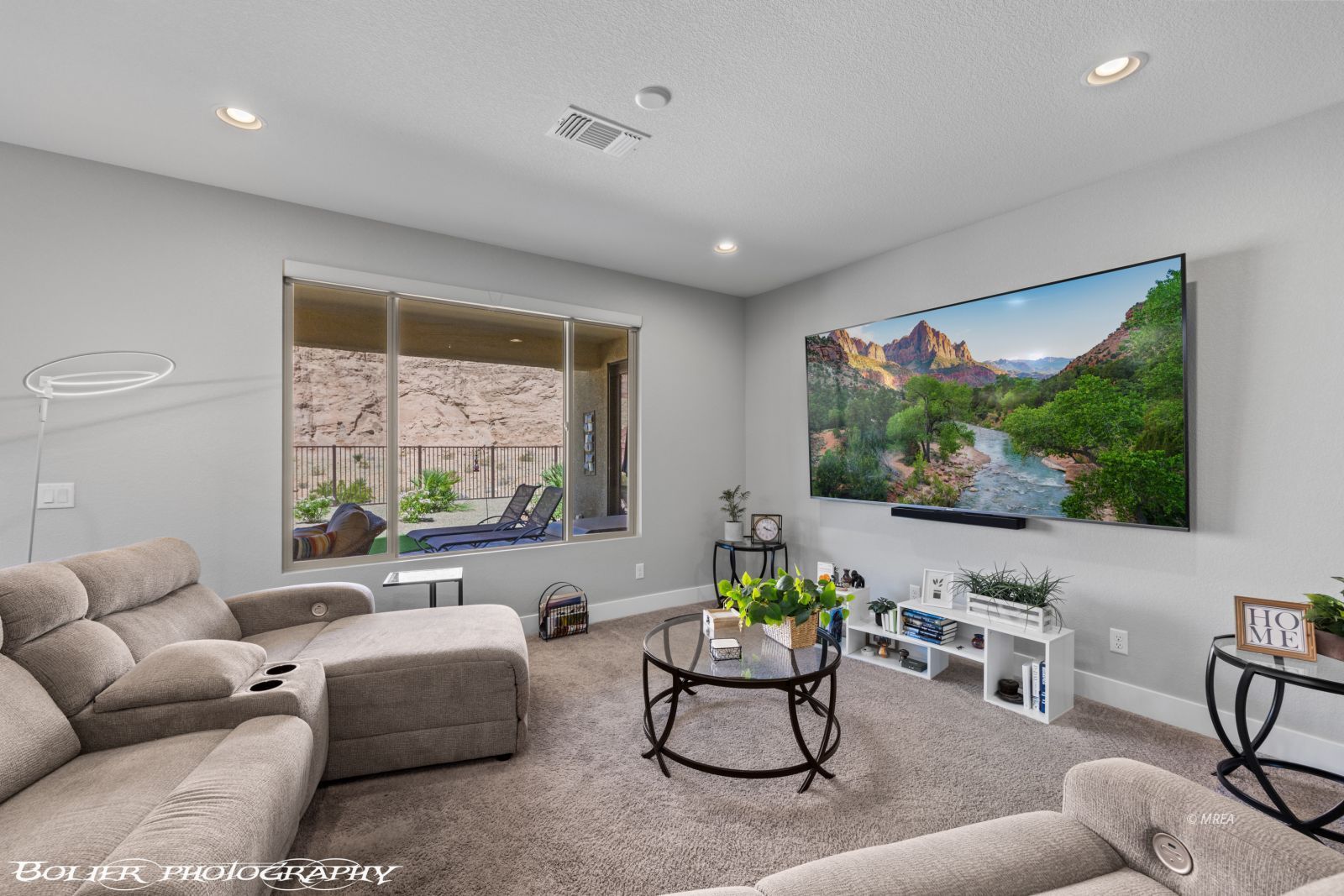 1405  Pin Cushion Ridge 