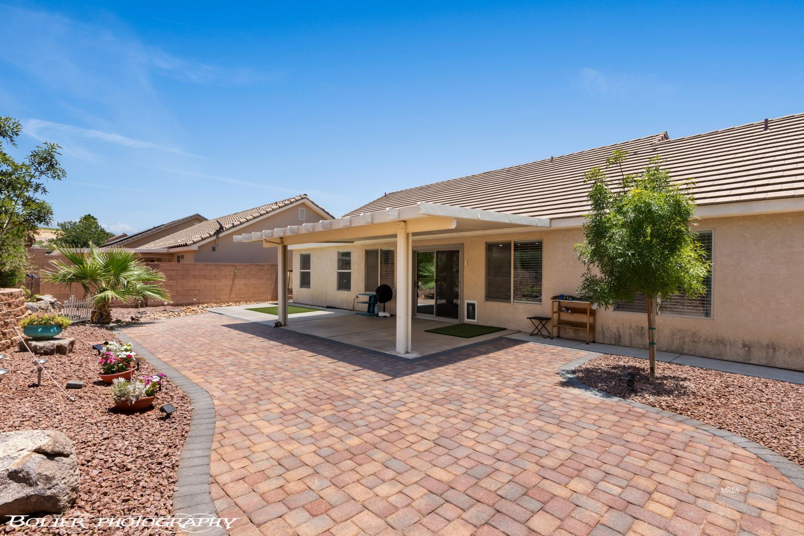 871  Falcon Glenn Dr