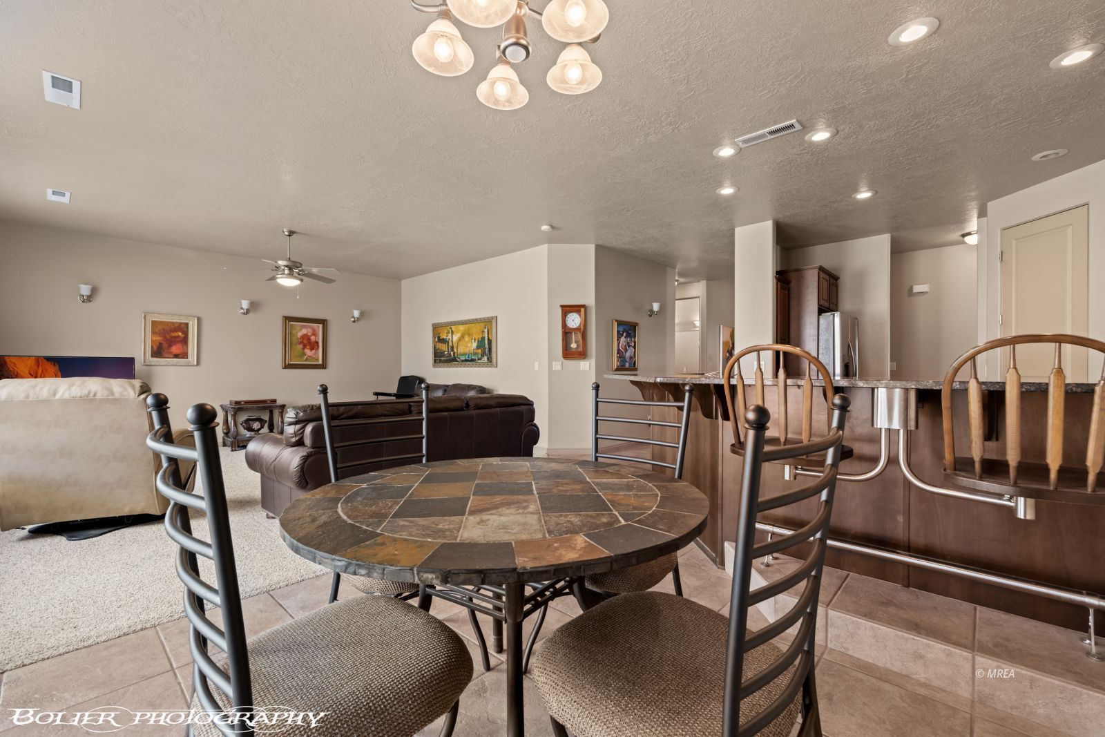 1389  Vista Del Ciudad Dr 