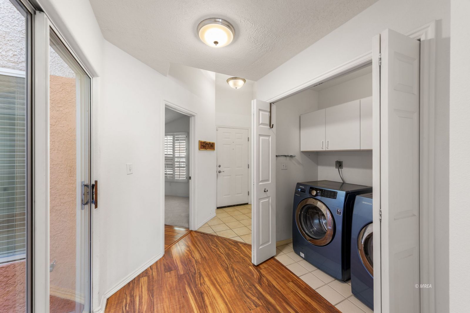 737  Mesa Springs Dr