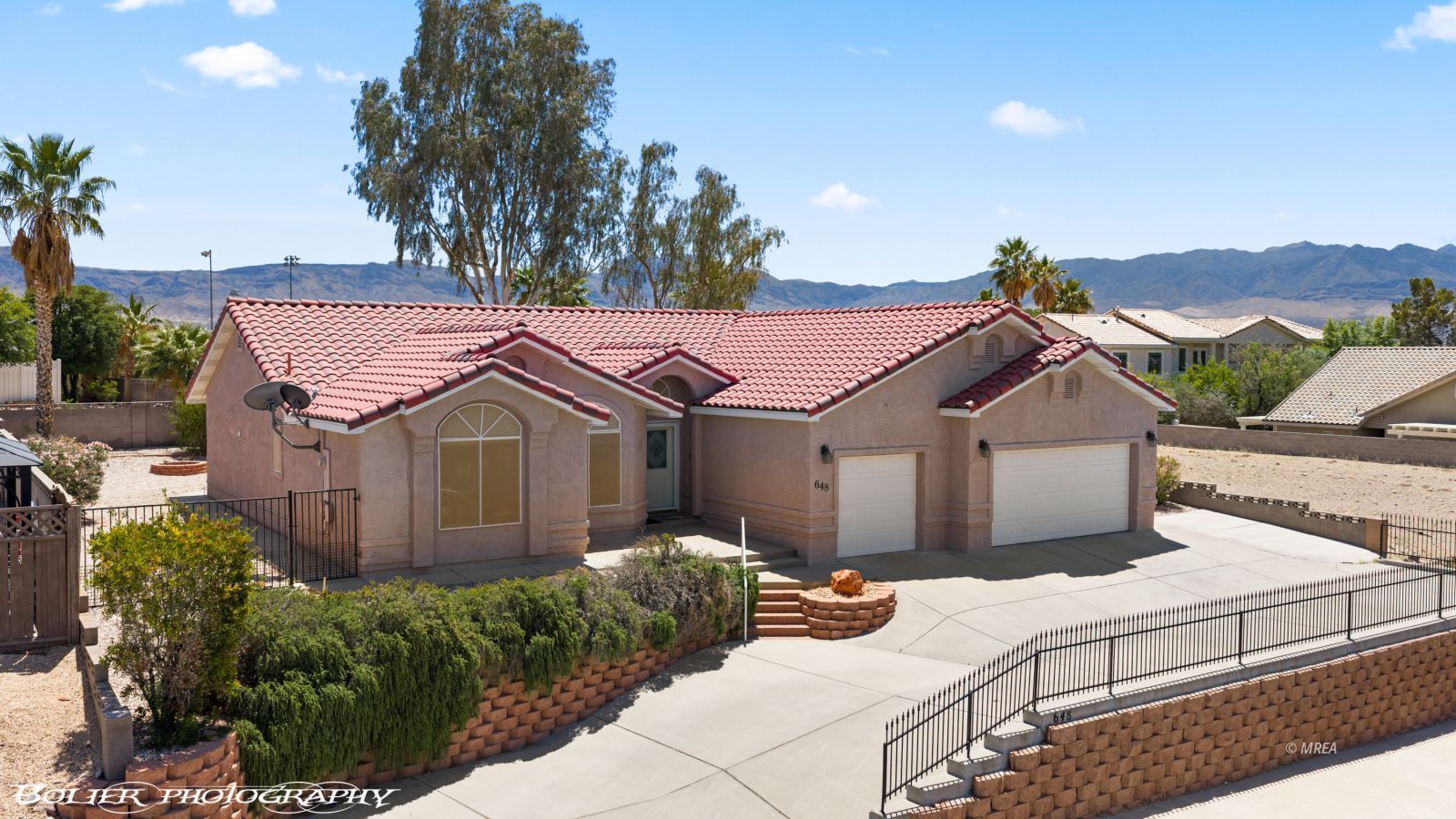 648  Valley View Dr