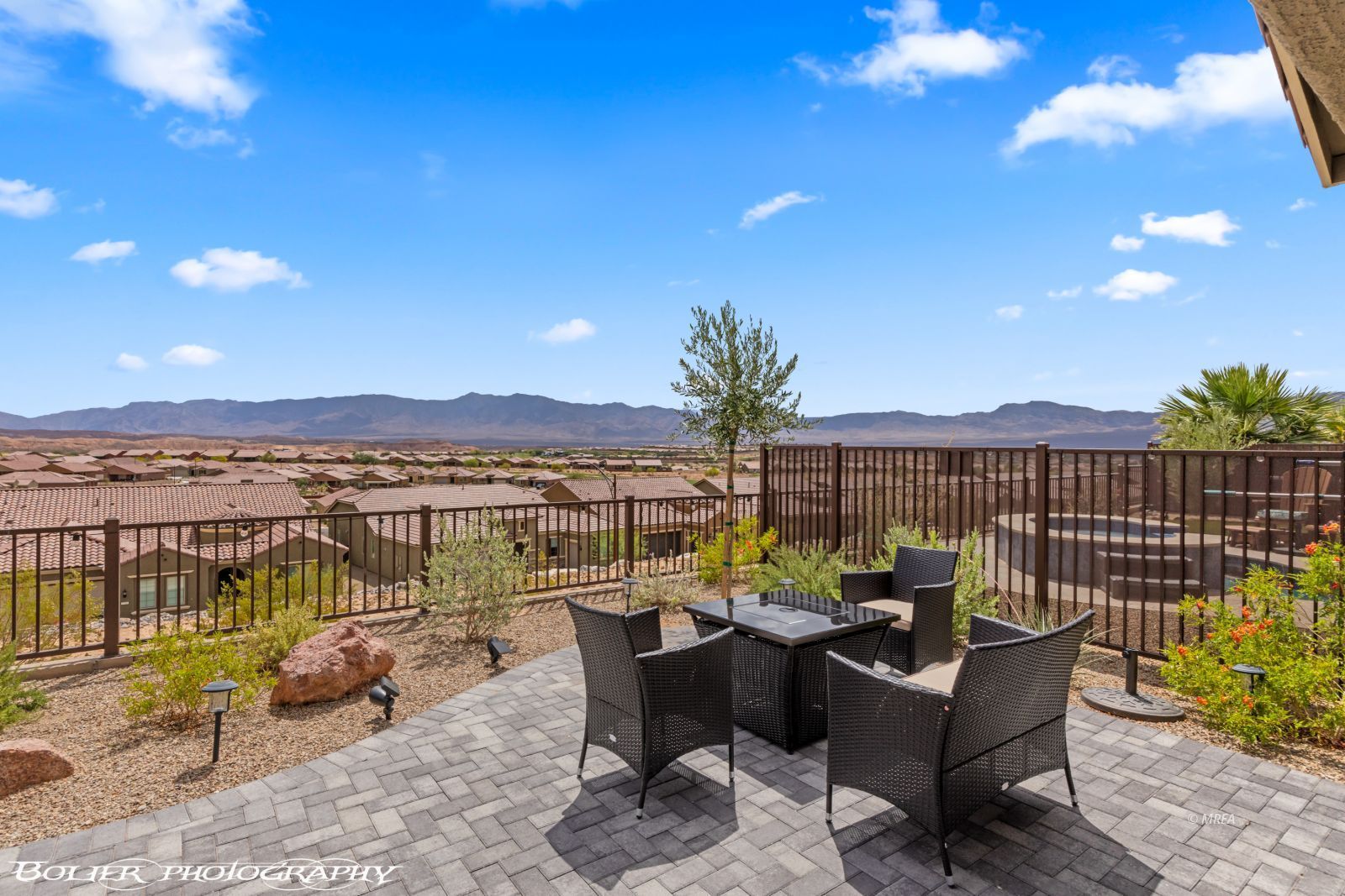 1492  Pin Cushion Ridge 