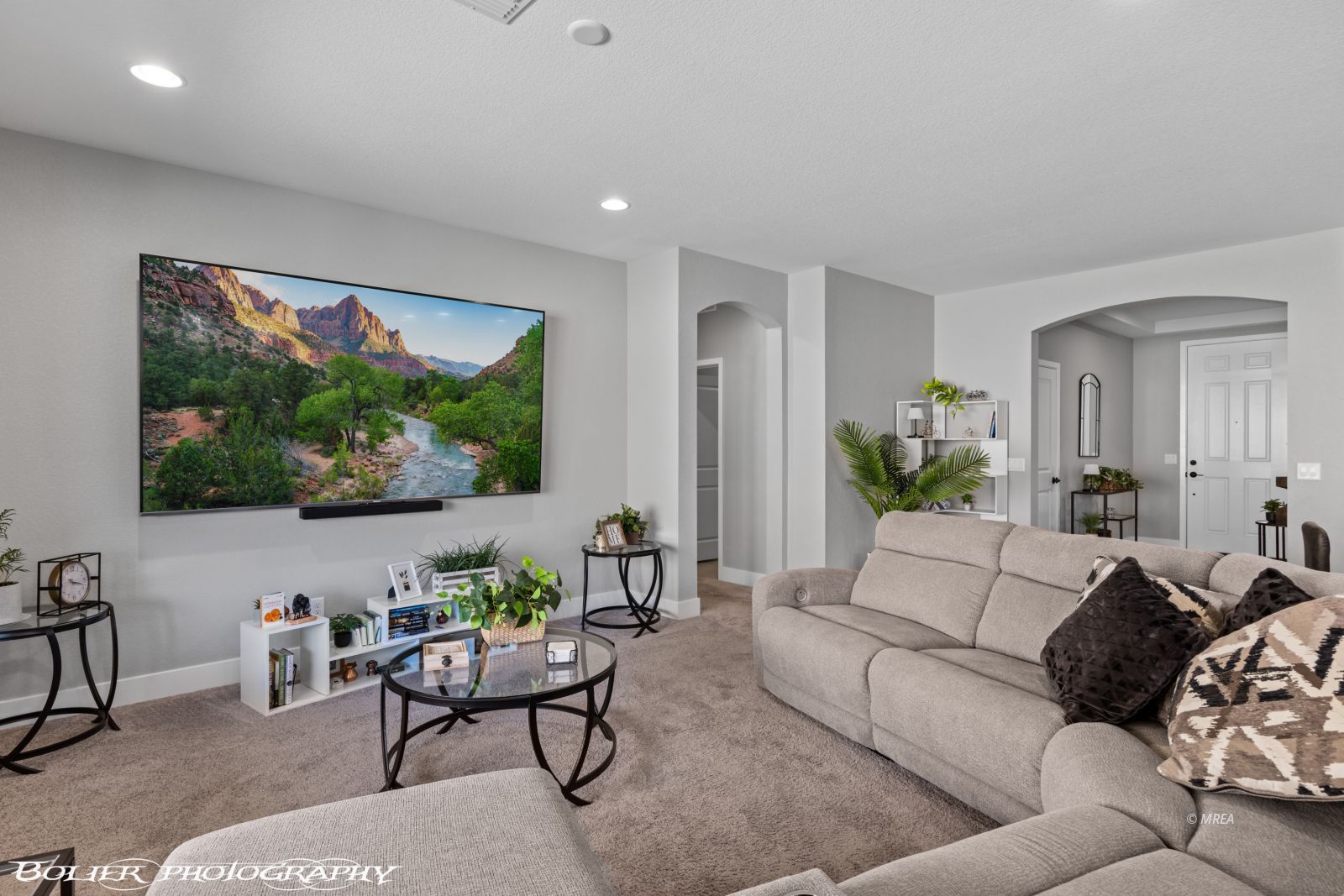 1405  Pin Cushion Ridge 