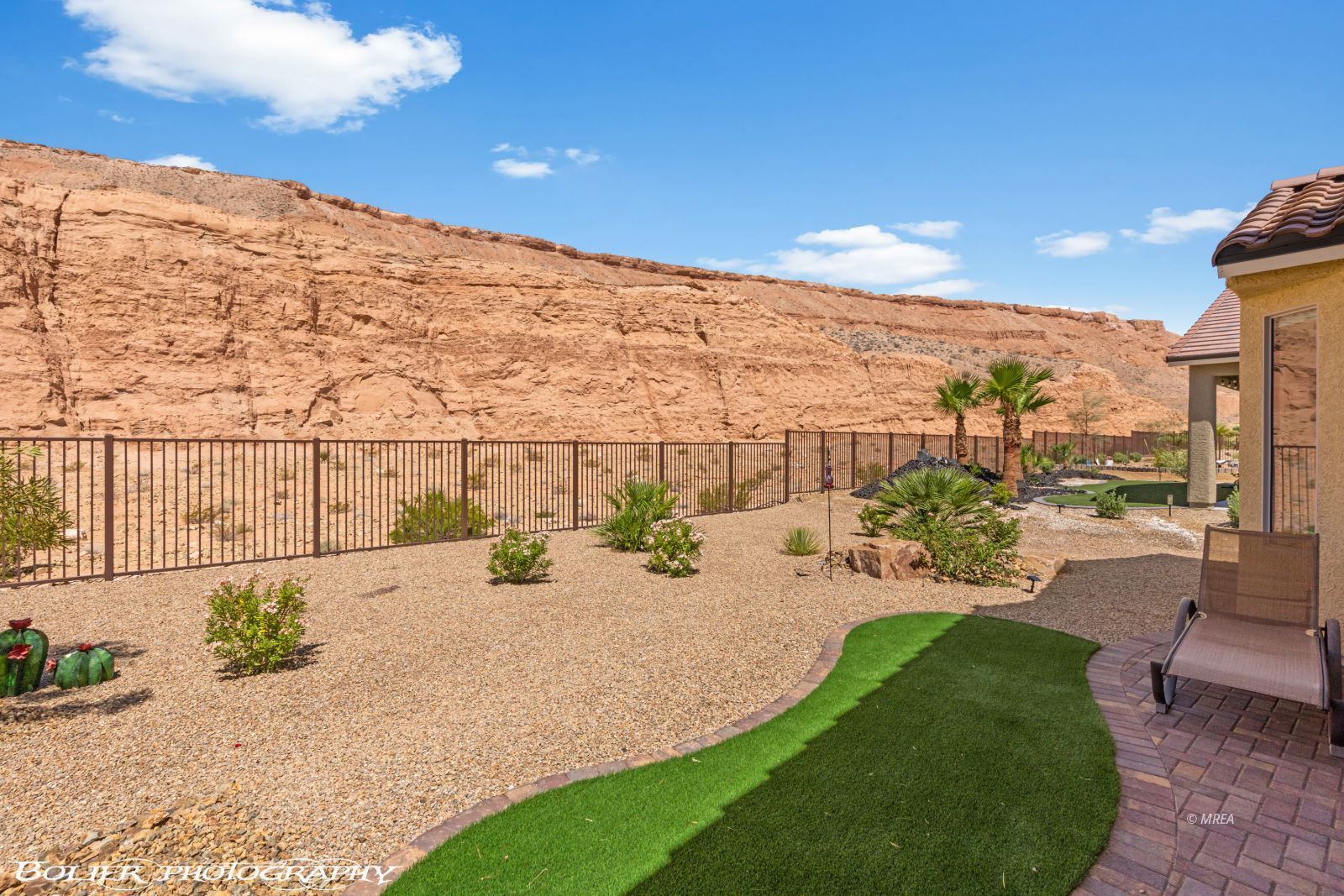 1405  Pin Cushion Ridge 