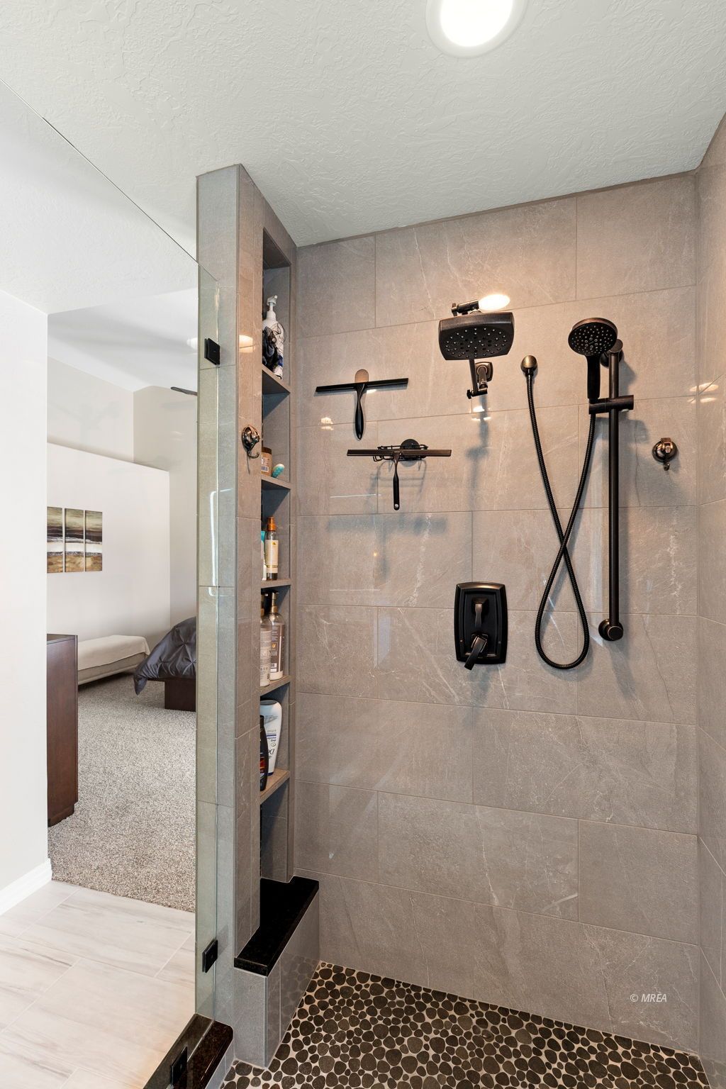 858  Falcon Glenn Dr