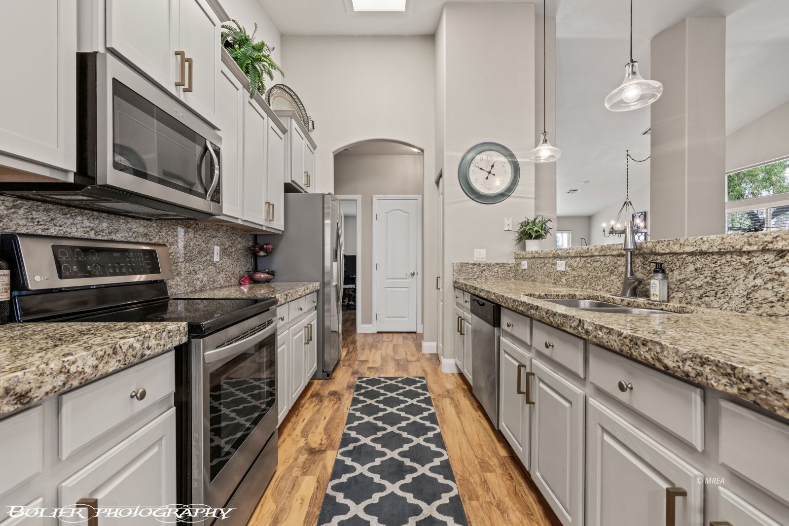 1231  Indian Wells Rd