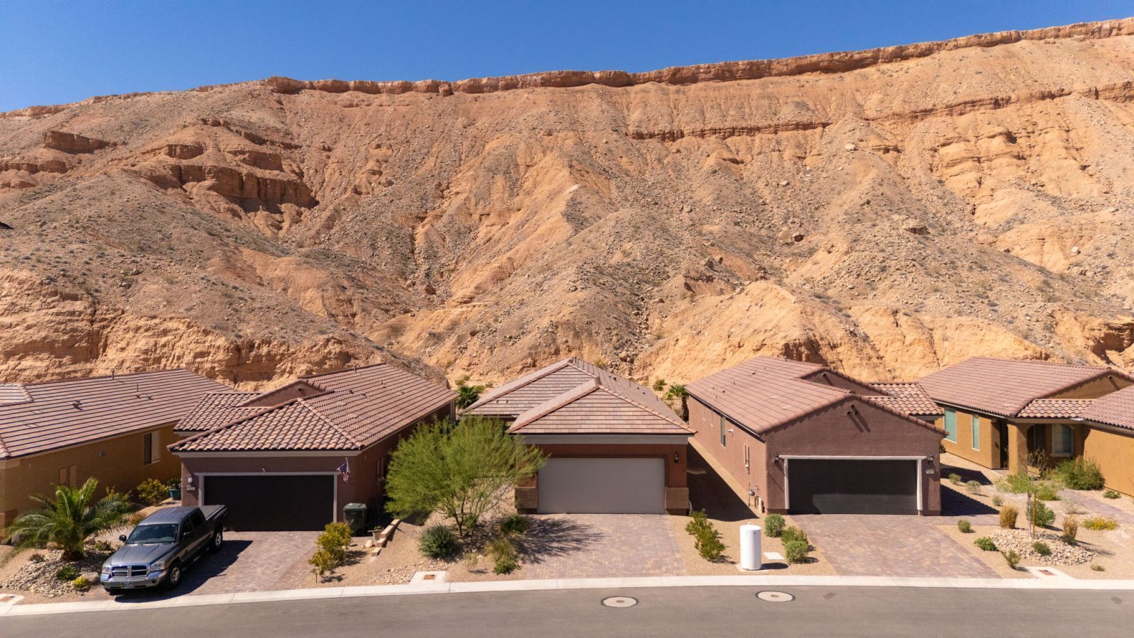 1481  Pin Cushion Rdg 