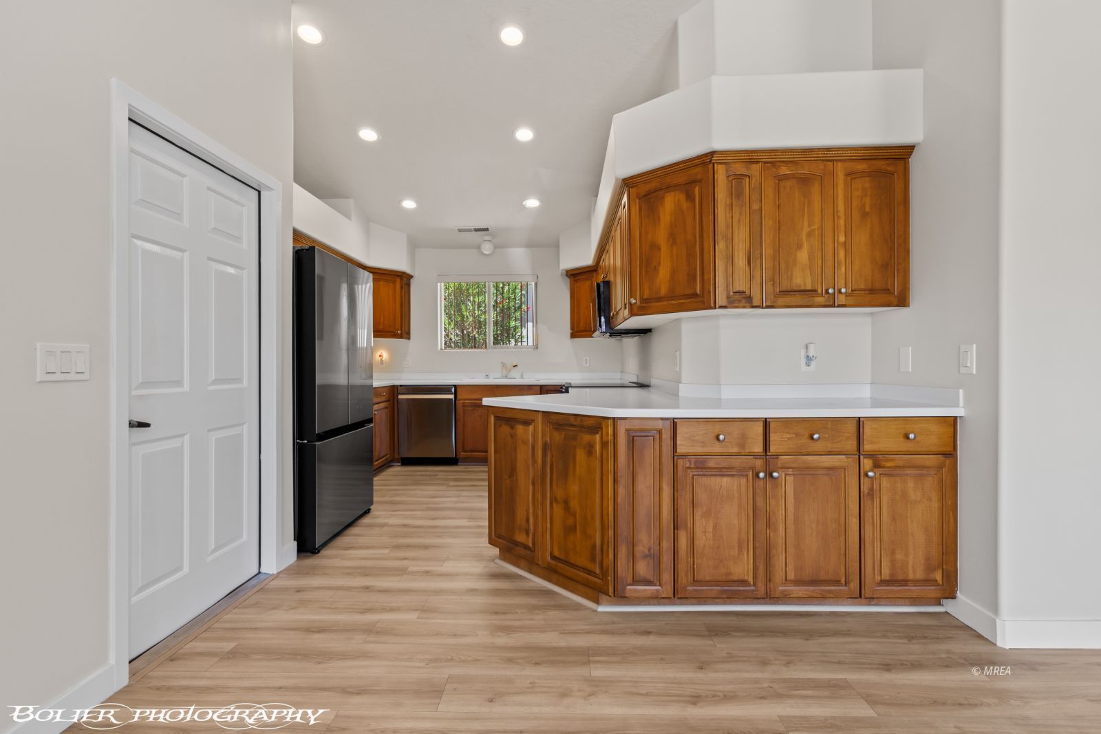 400  Paradise Pkwy  #113