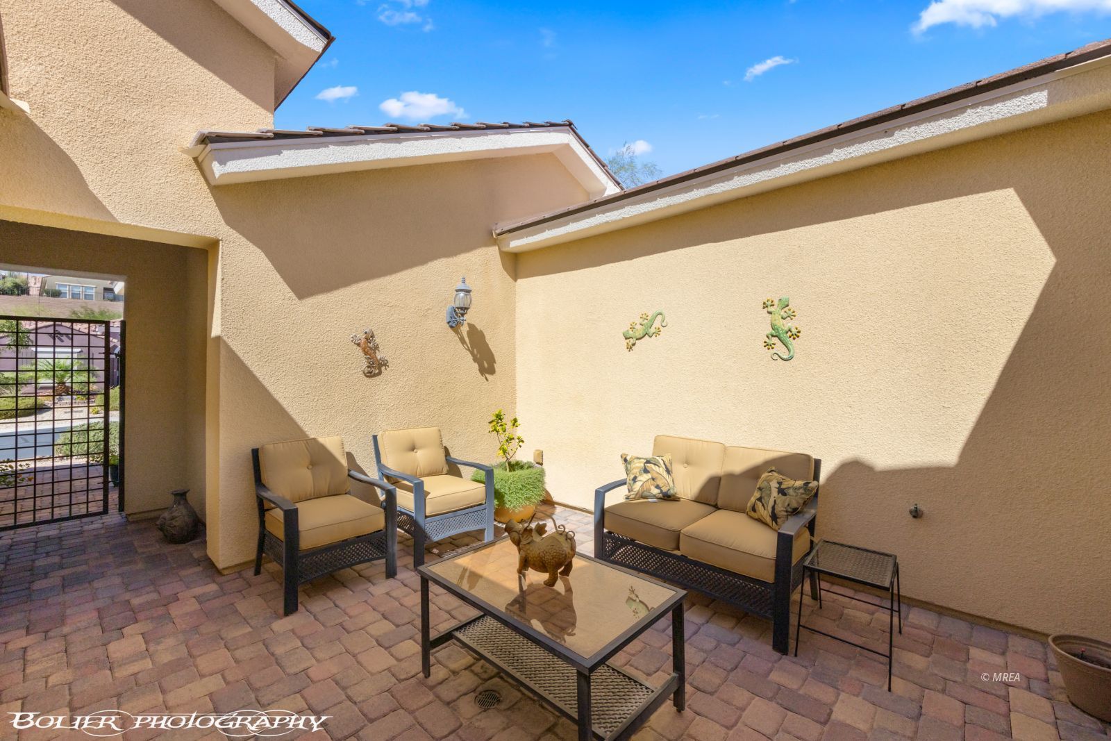 1044  Back Country Trail 