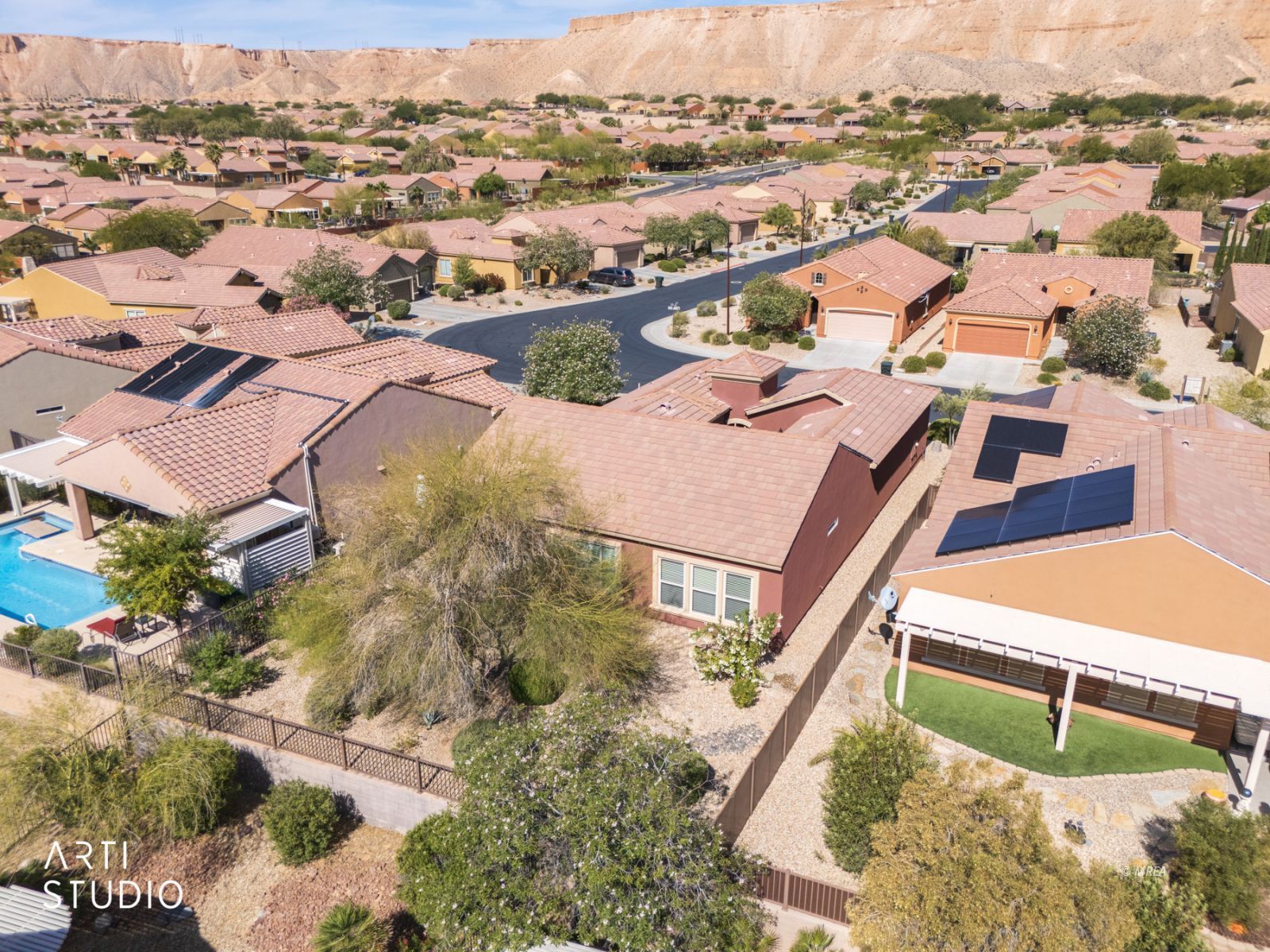 1064  Buckboard Trail 