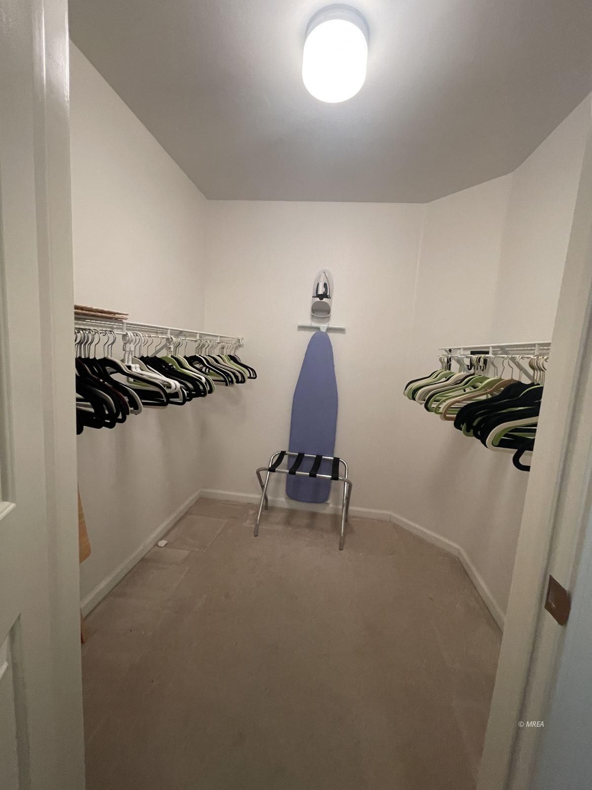 555  Highland Dr  #207