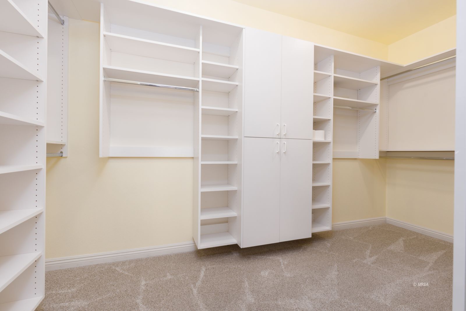 1229  Augusta Hills St