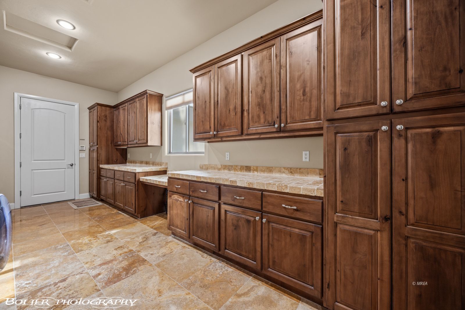 1111  Falcon Nest Ct