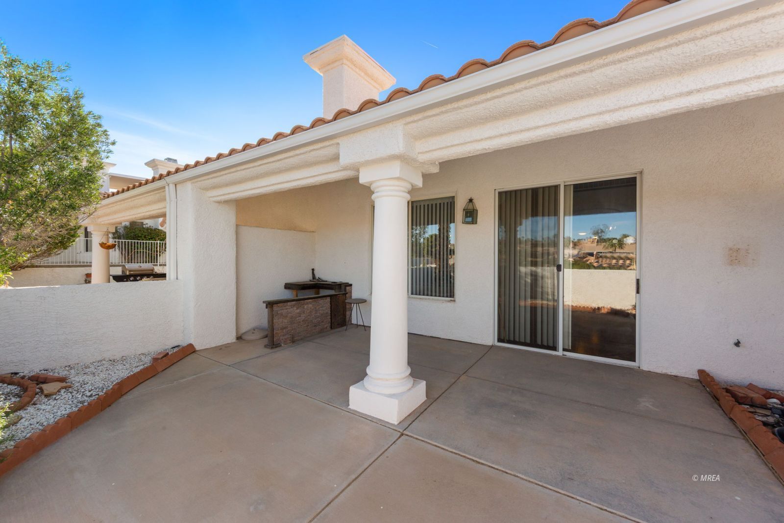 737  Mesa Springs Dr