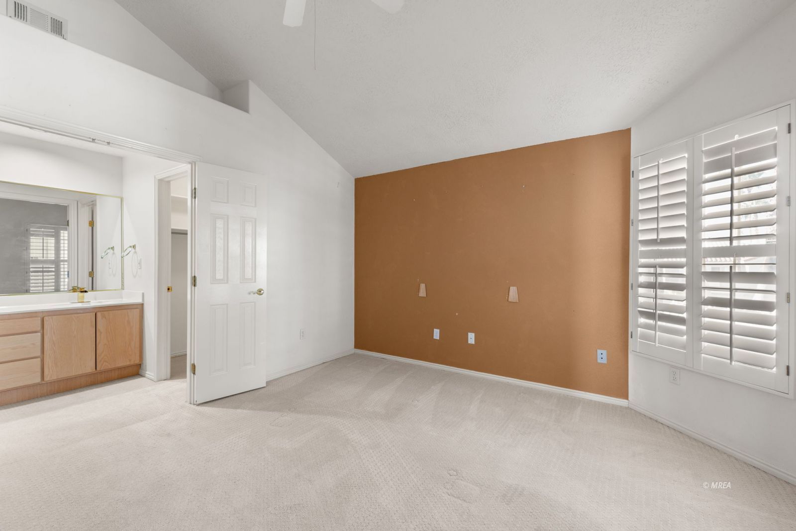 737  Mesa Springs Dr