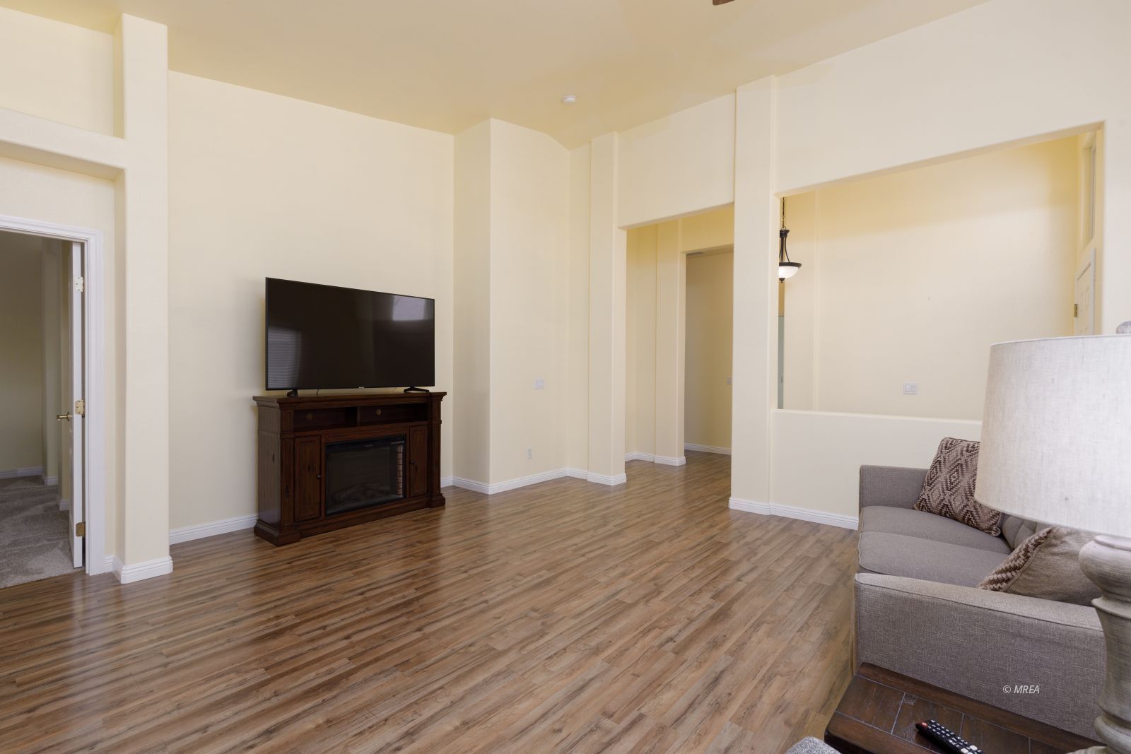 1229  Augusta Hills St