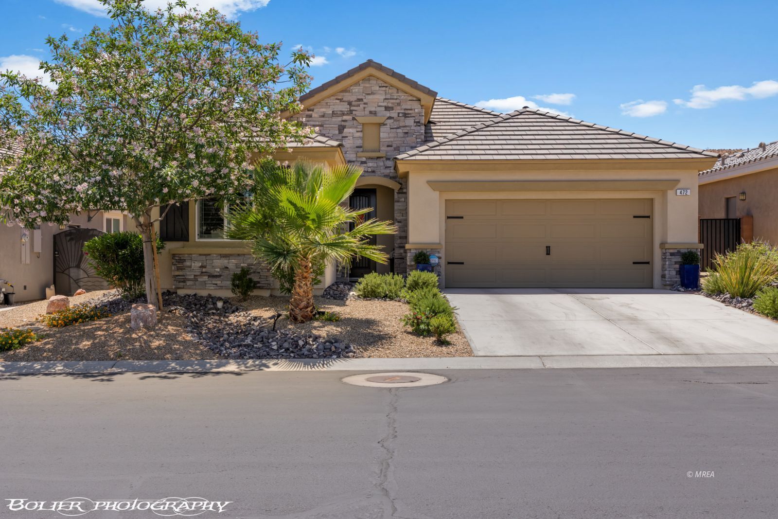472  Paradise Valley Hts 