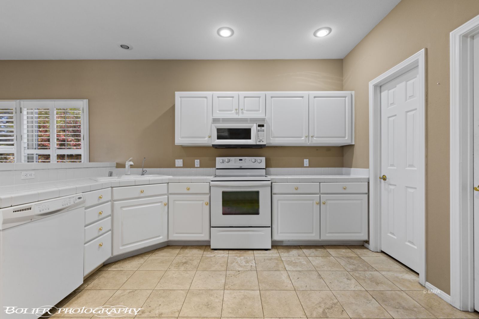 649  Rancho Cir