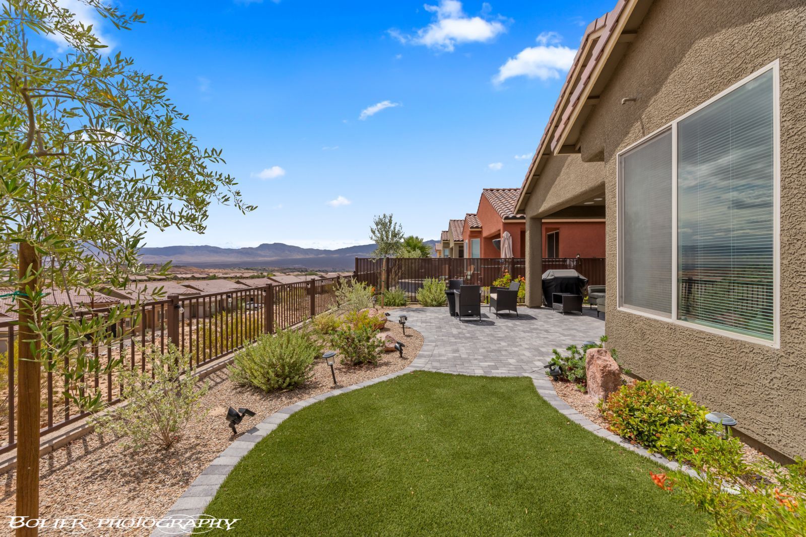 1492  Pin Cushion Ridge 