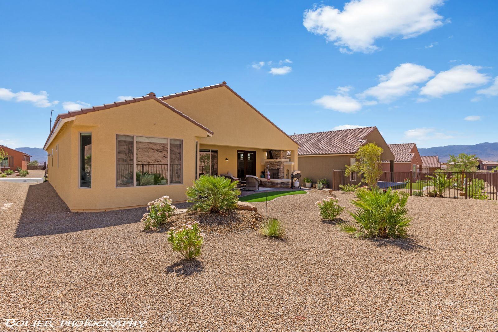1405  Pin Cushion Ridge 