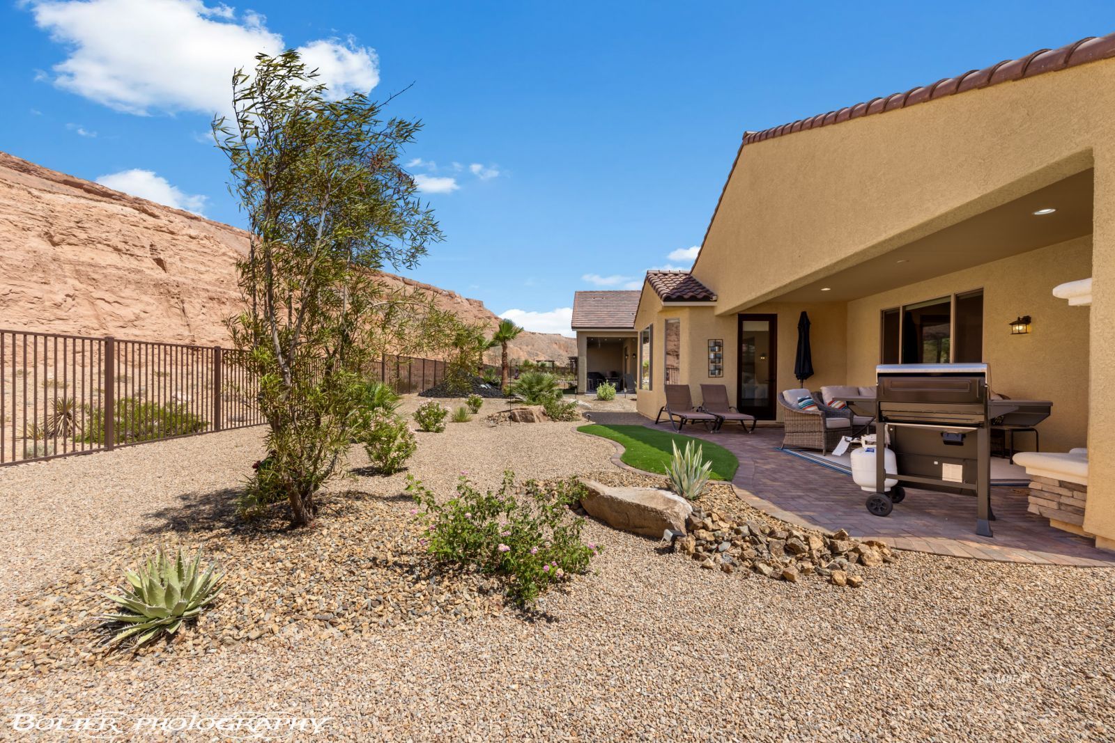 1405  Pin Cushion Ridge 