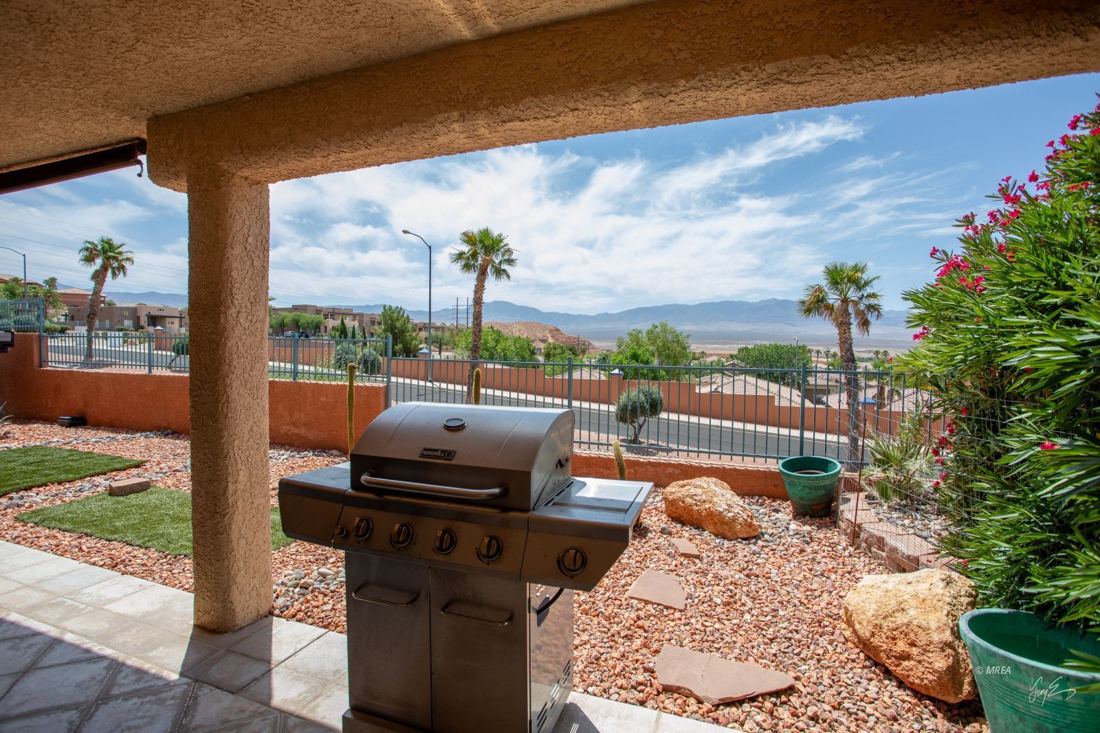 414  Crystal Canyon Dr