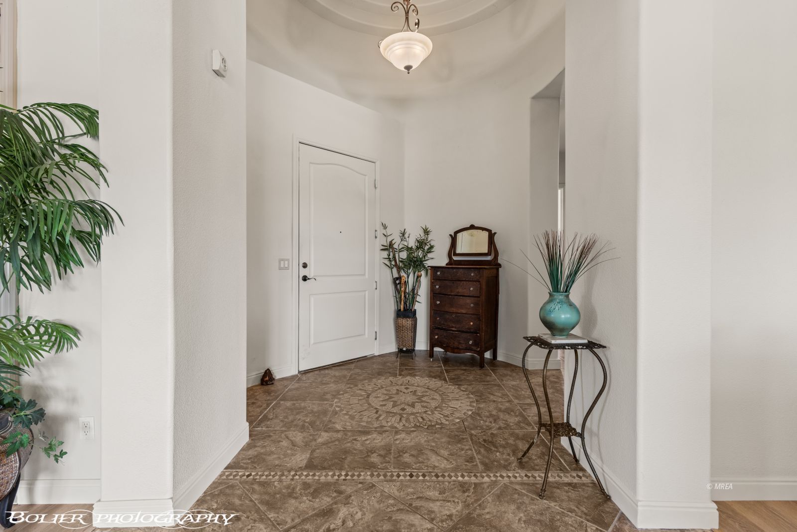 524  Mountainside Ct