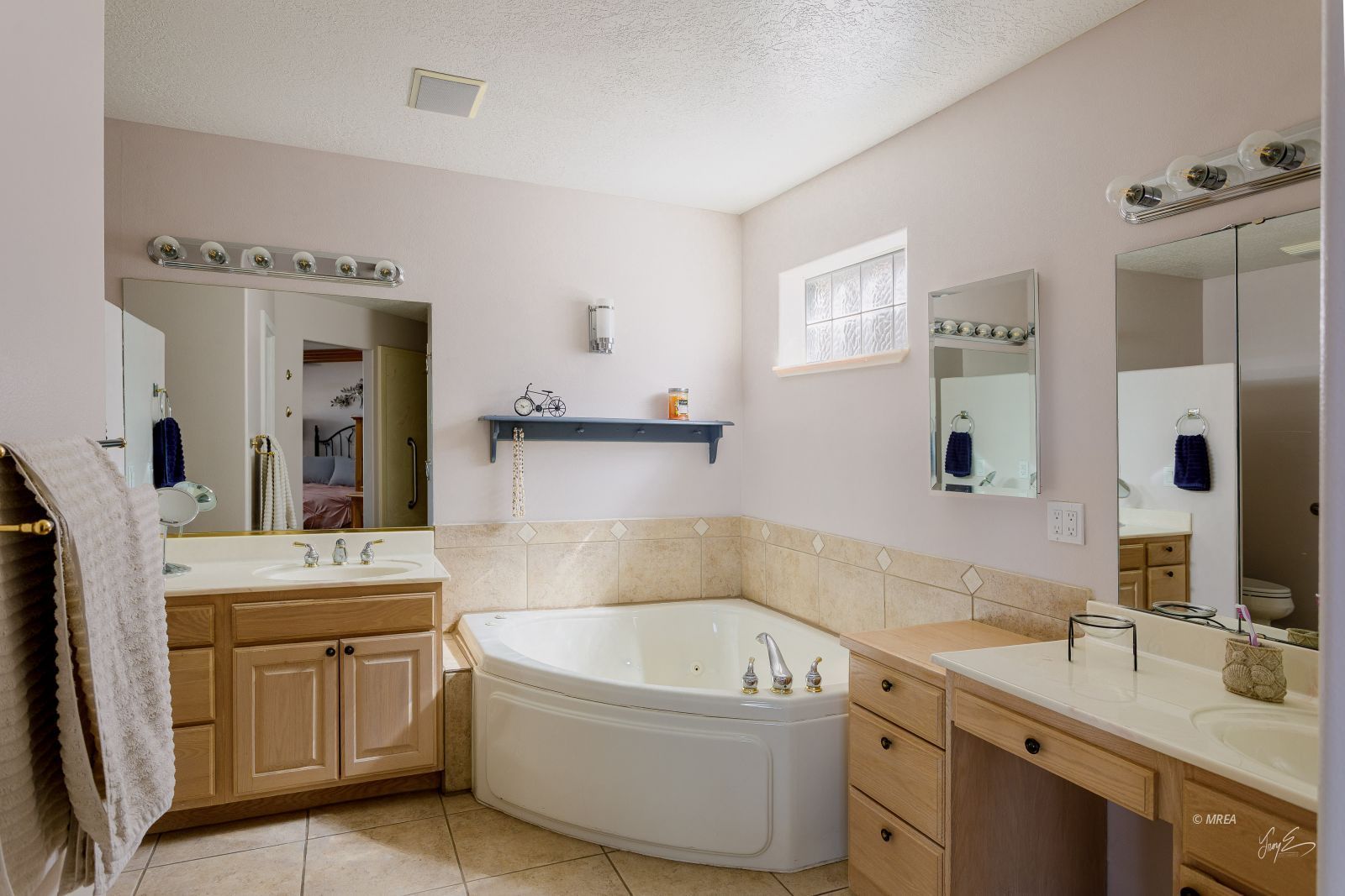 414  Crystal Canyon Dr