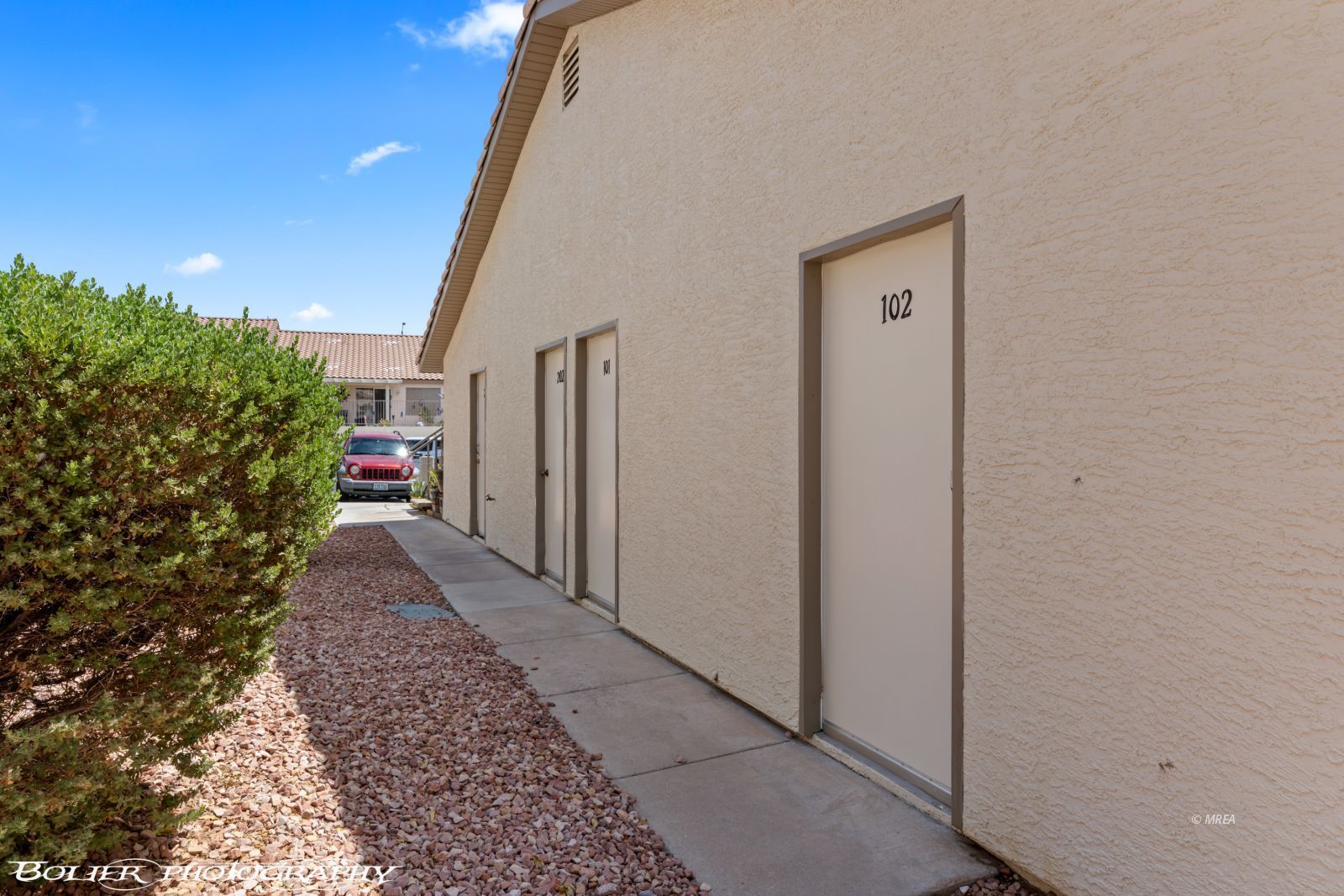 467  Mesa Blvd #101