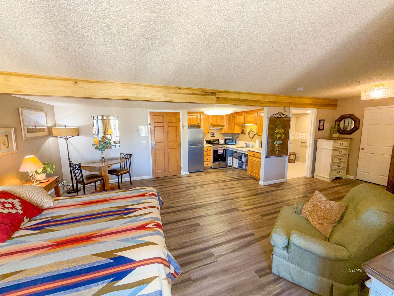 555  Highland Dr #219