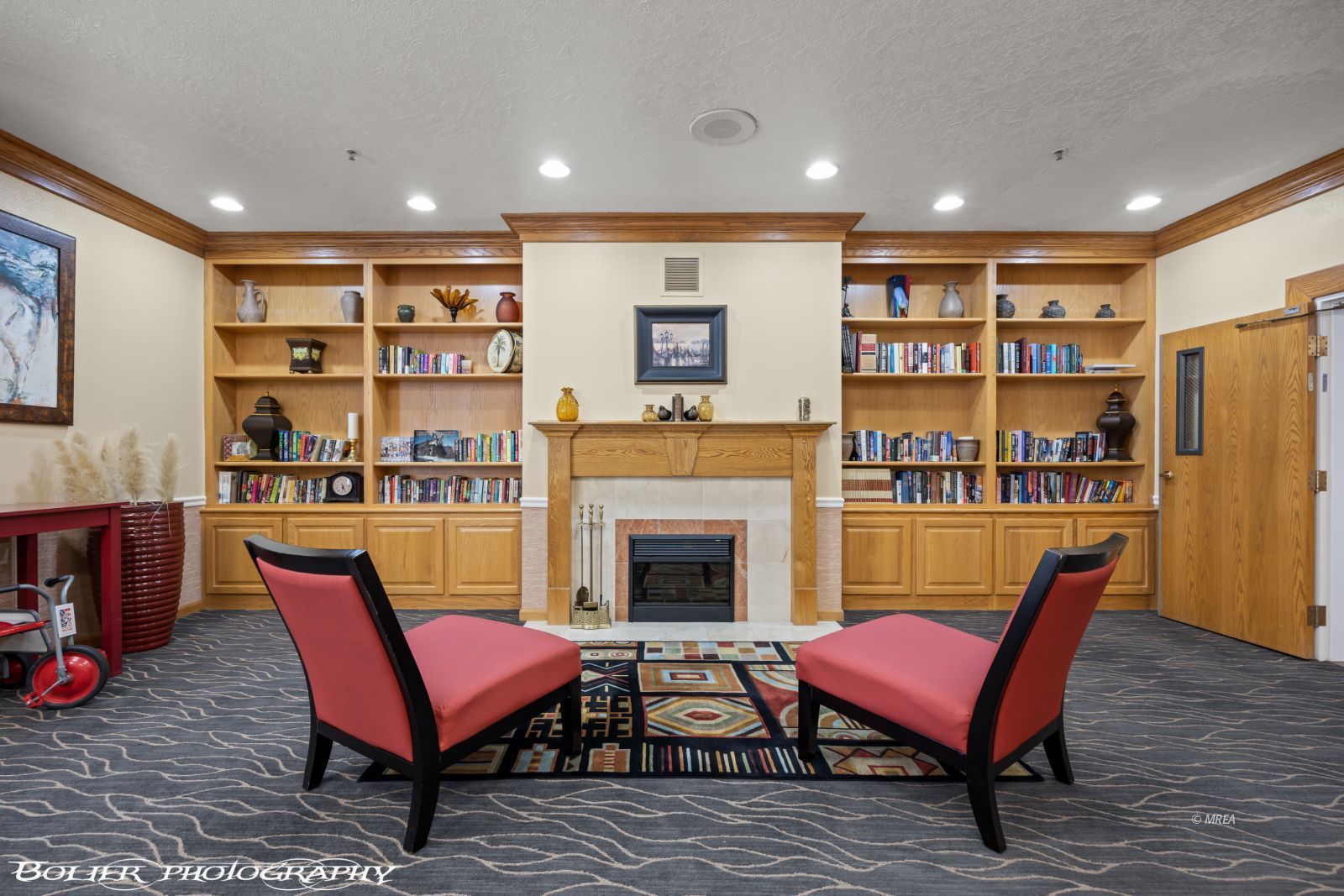 555  Highland Dr #112