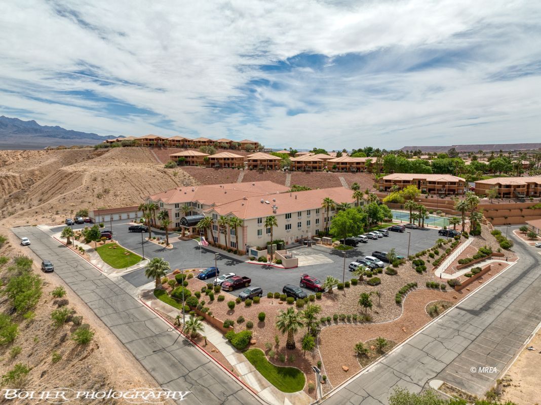 555  Highland Dr #227