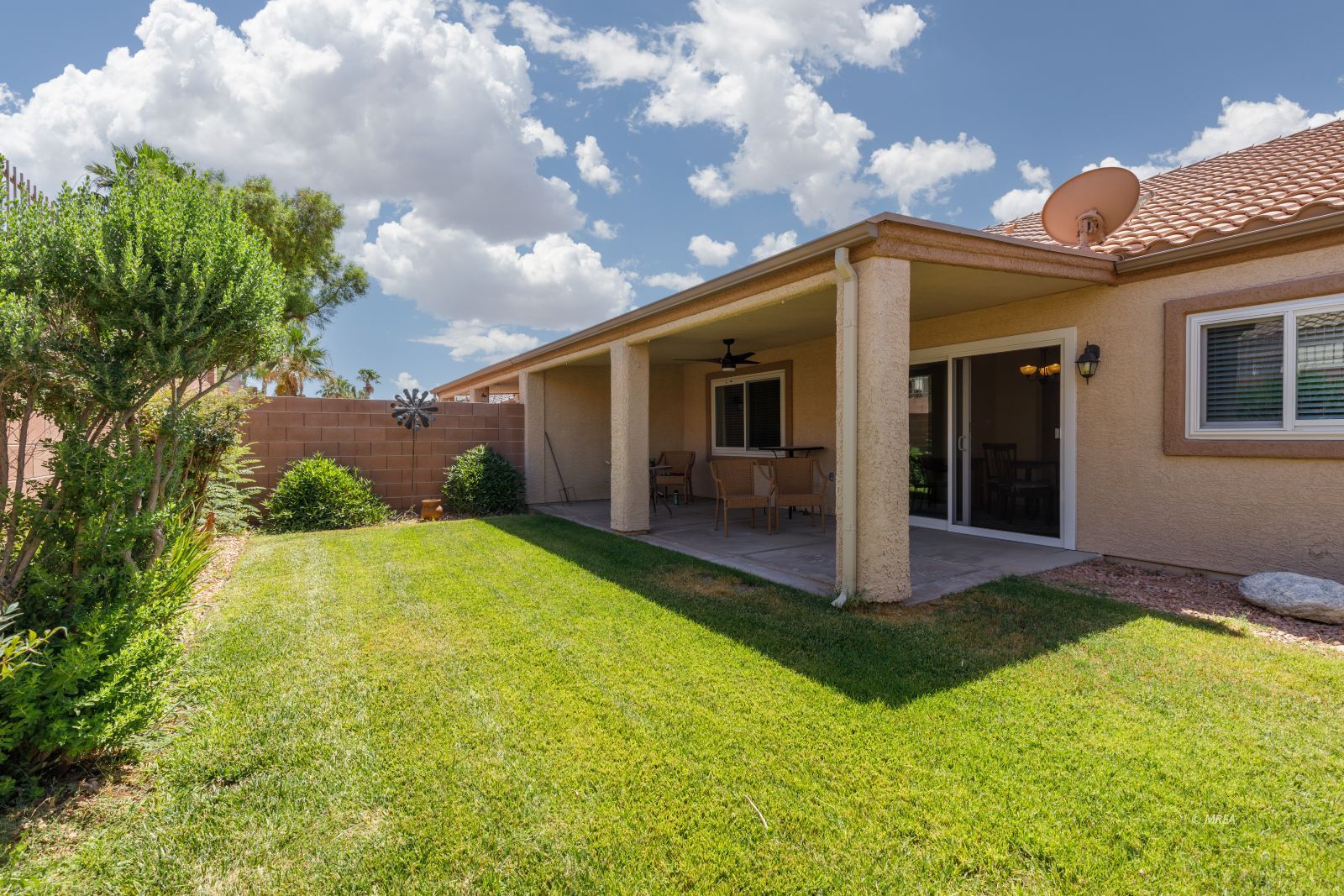 1229  Augusta Hills St