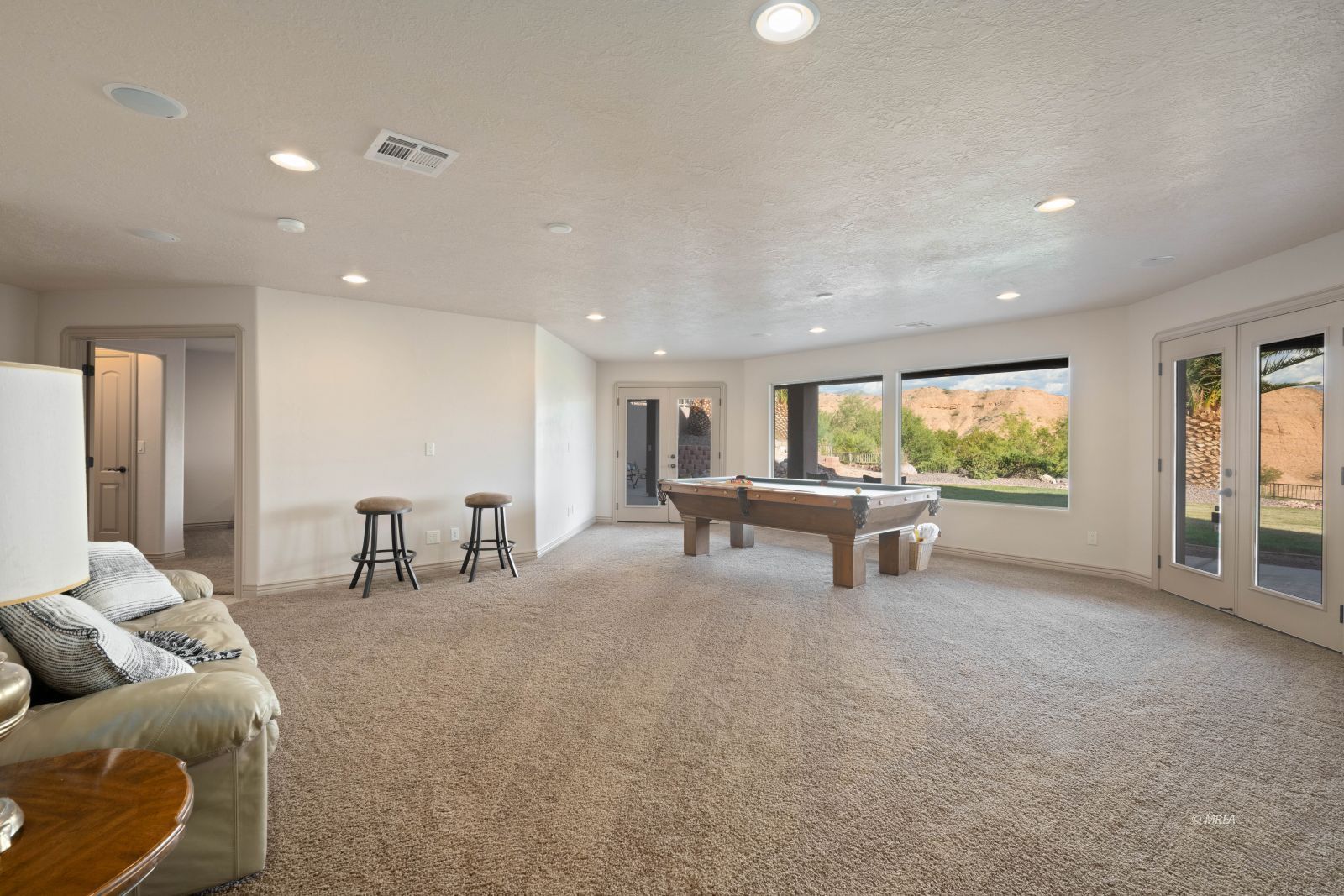 208  Hanna Ct