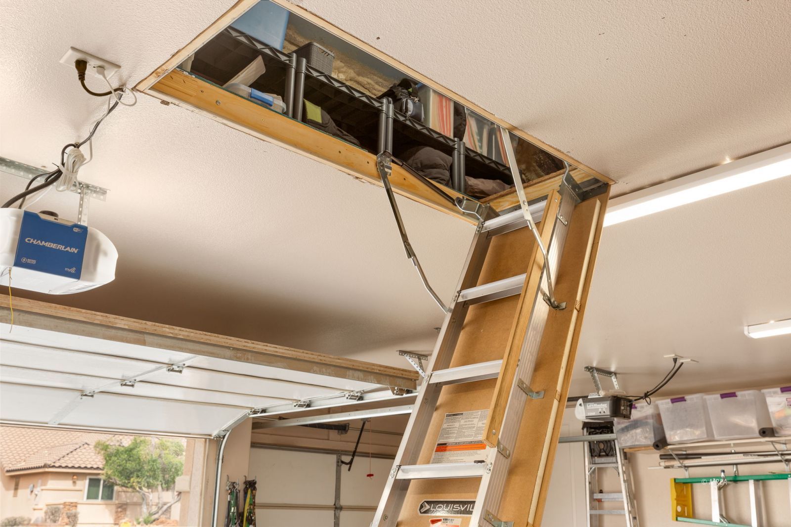 858  Falcon Glenn Dr