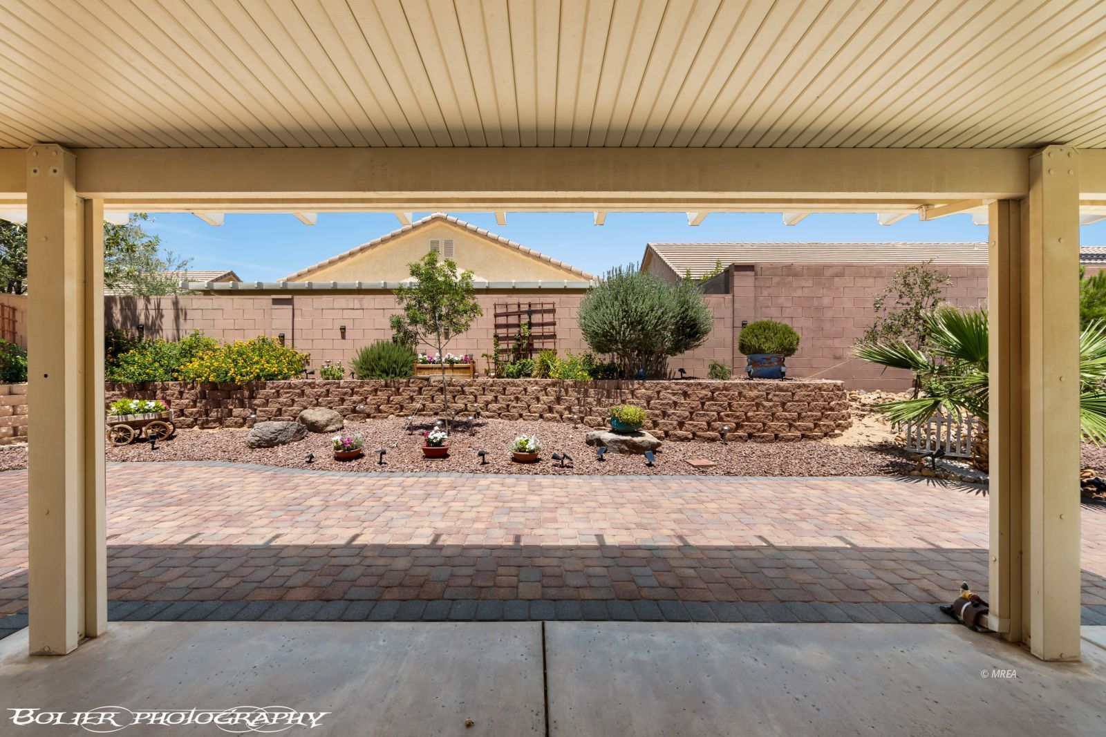 871  Falcon Glenn Dr