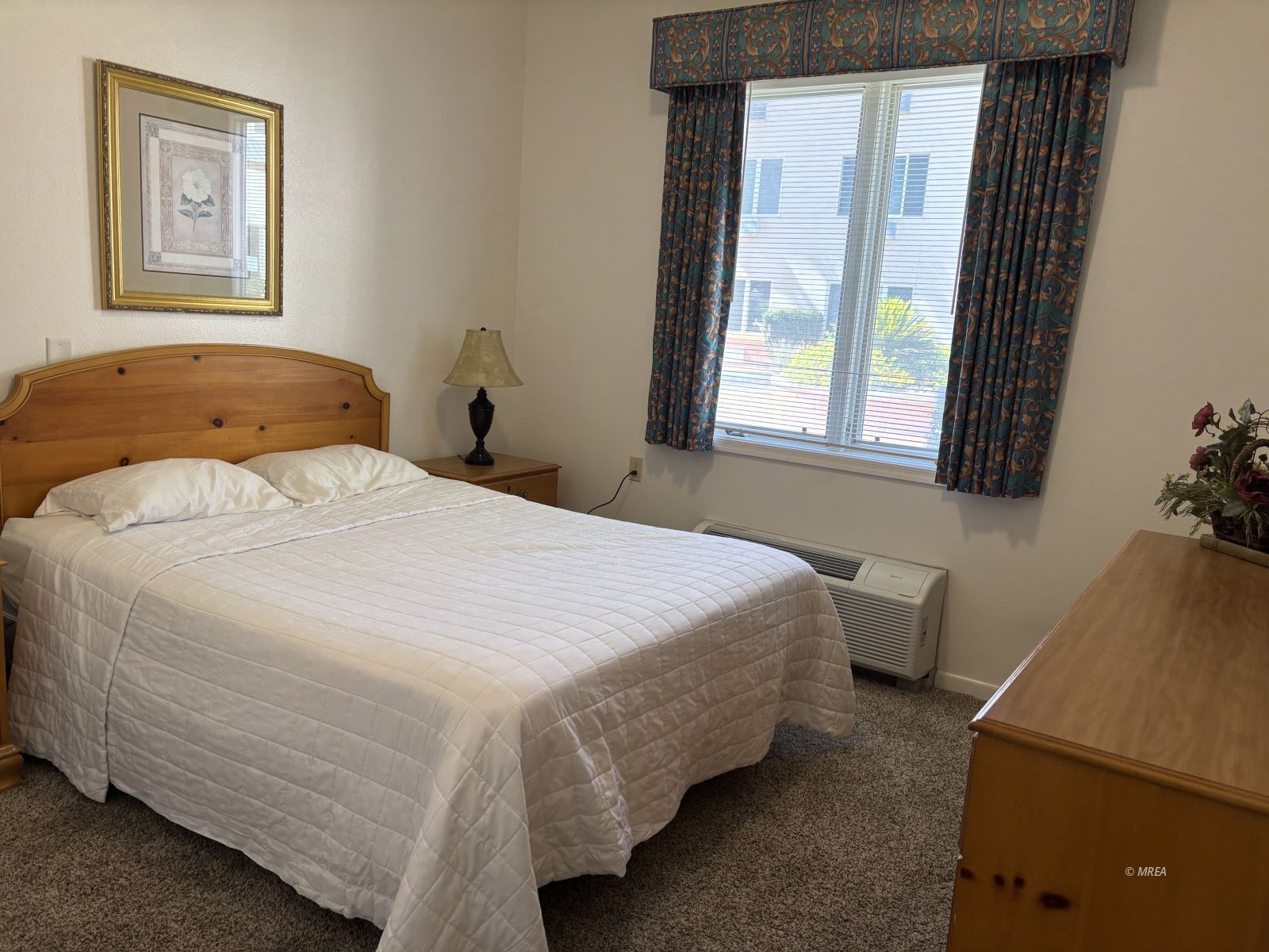 555  Highland Dr #112