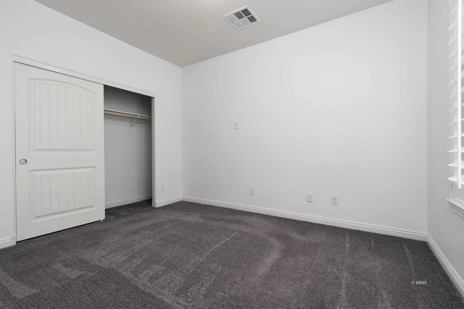 1147  Pebble View Ln