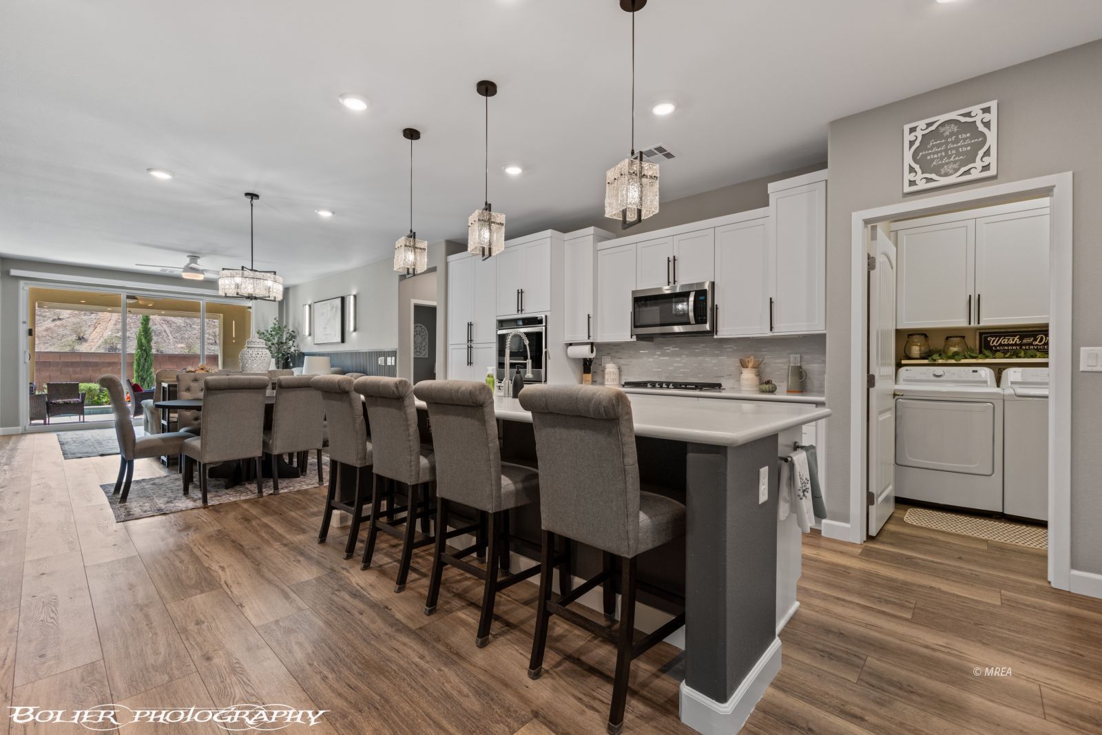 472  Paradise Valley Hts 