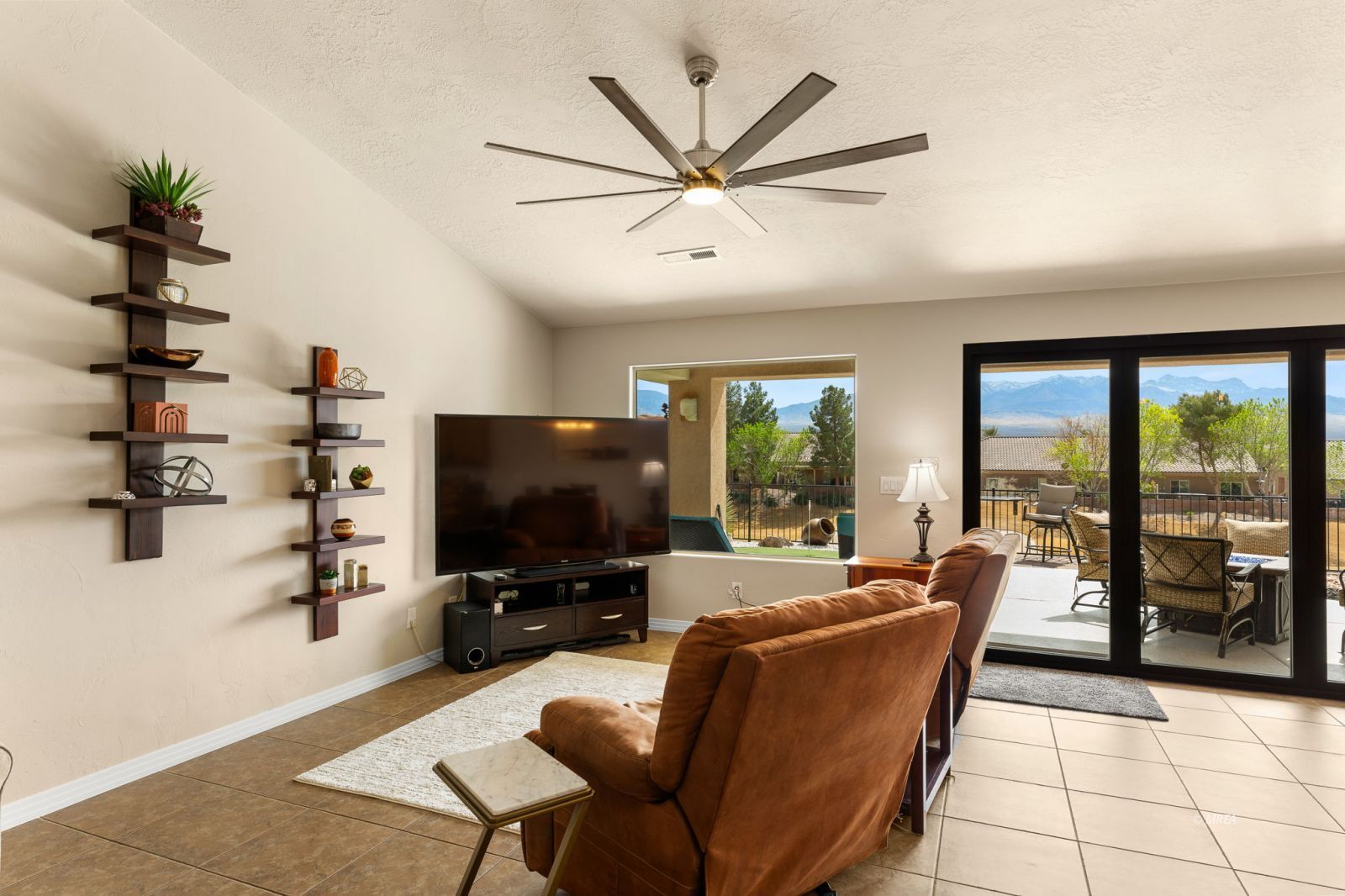 858  Falcon Glenn Dr