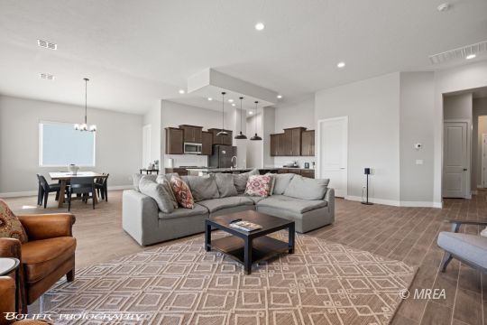 1412  ,Mesquite NV 89027