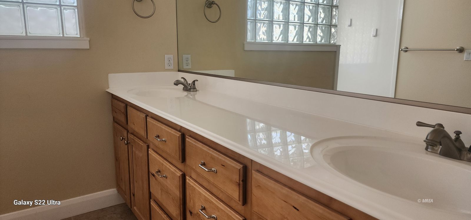 448  Highland View Ct