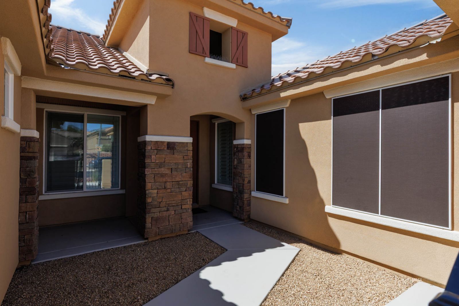 1147  Pebble View Ln