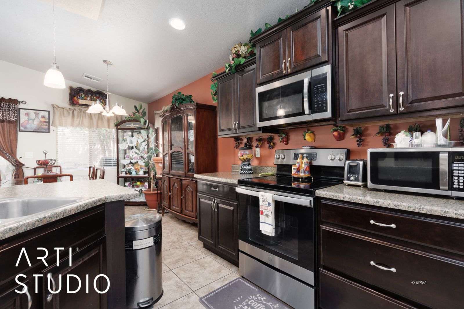 871  Santa Theresa Way