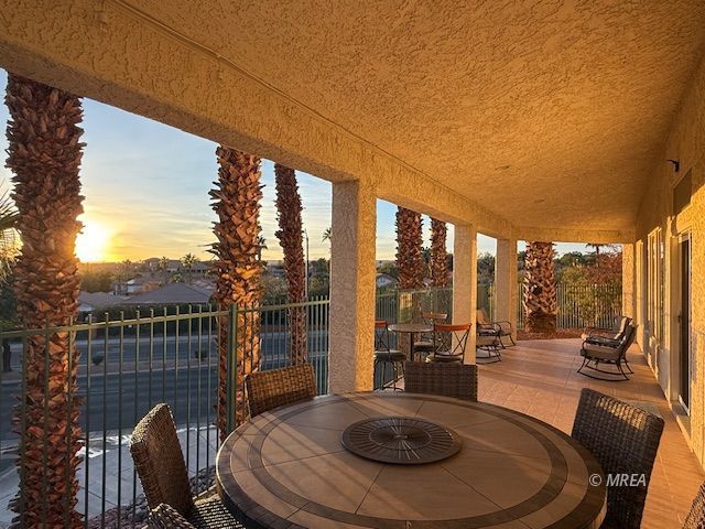 442  Crystal Canyon Dr